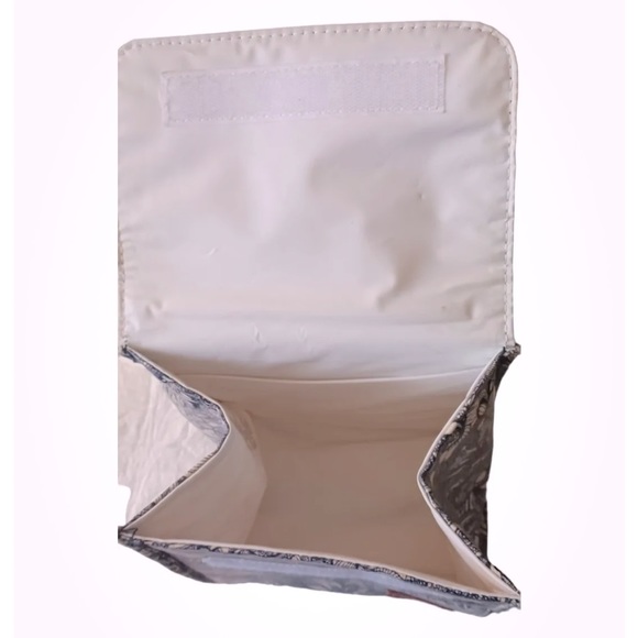 Sakroots Navy Spirit Desert Print Insulated Lunch Bag - Picture 7 of 7